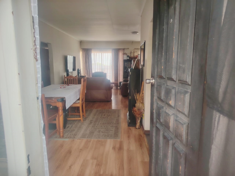 2 Bedroom Property for Sale in Greenhills Gauteng