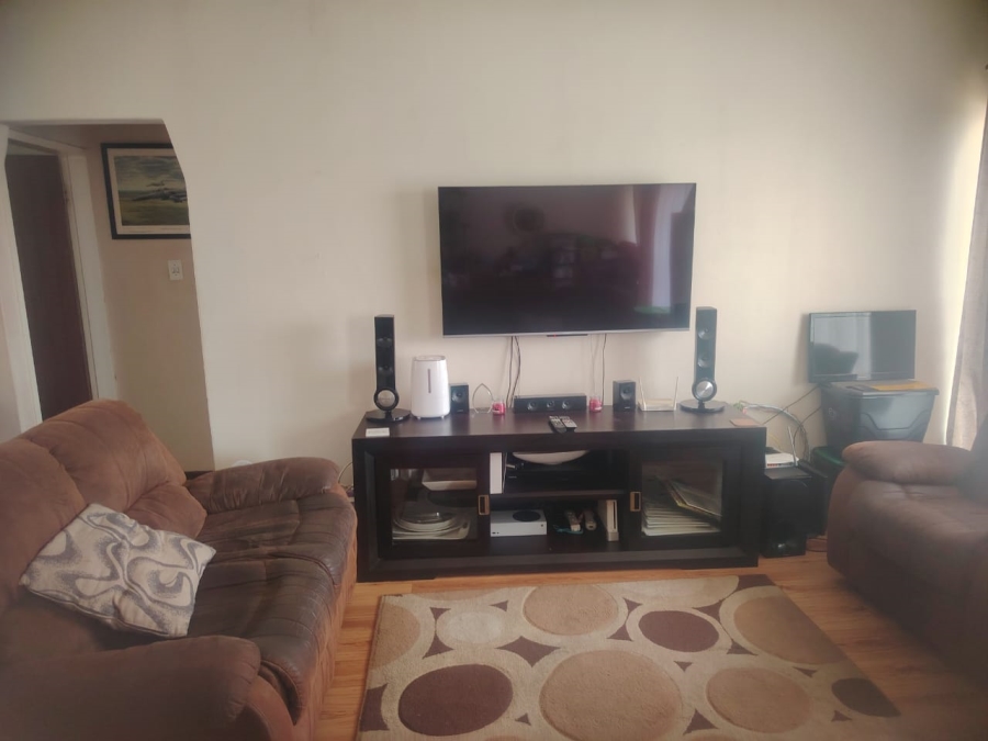 2 Bedroom Property for Sale in Greenhills Gauteng