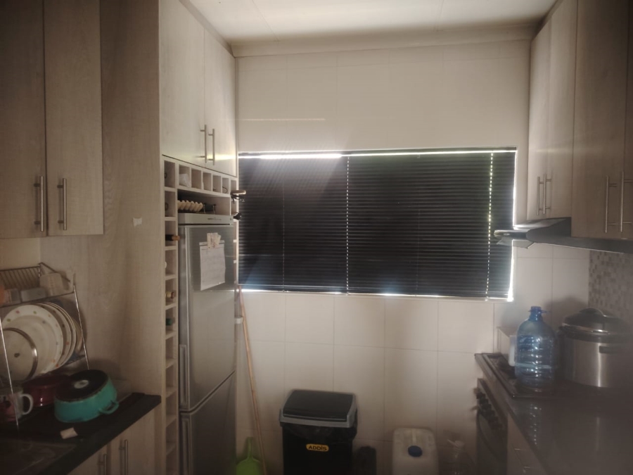 2 Bedroom Property for Sale in Greenhills Gauteng