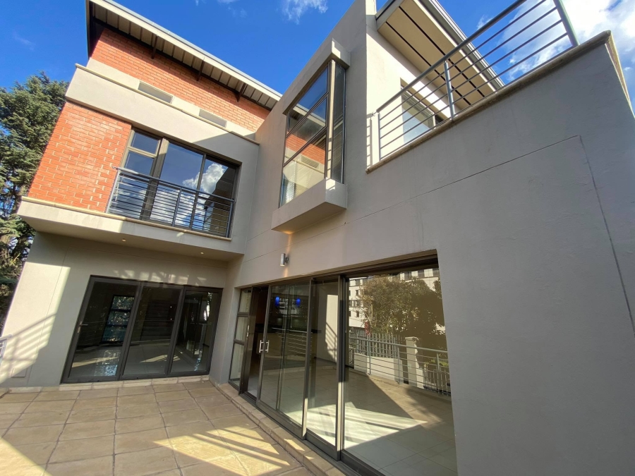 To Let 2 Bedroom Property for Rent in Atholl Gauteng