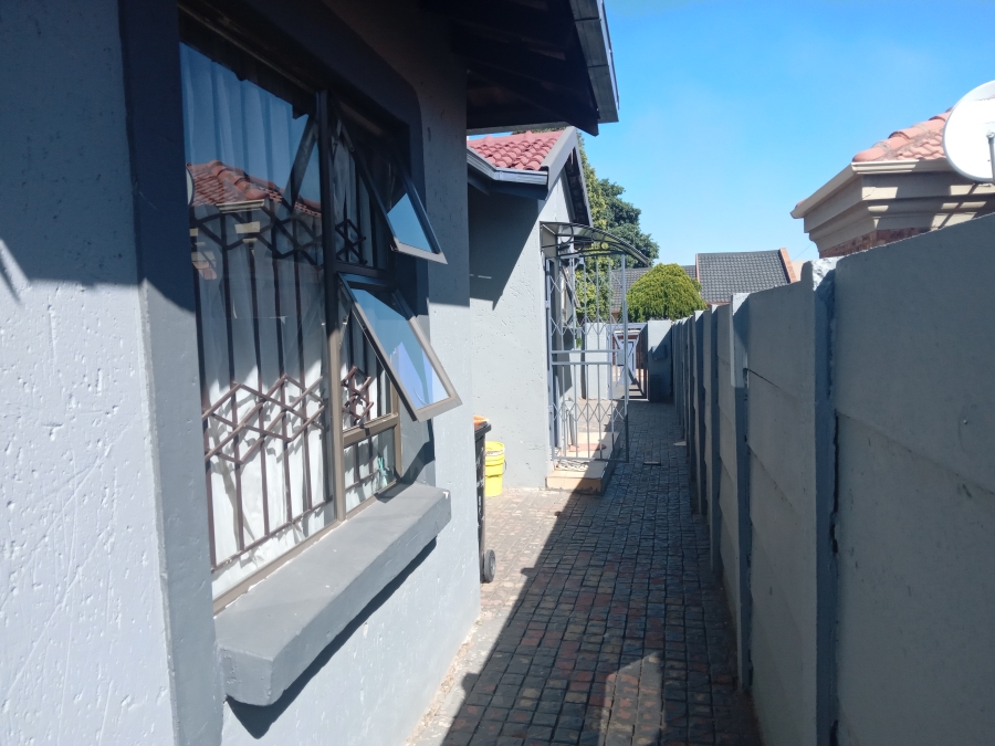 3 Bedroom Property for Sale in Vosloorus Gauteng
