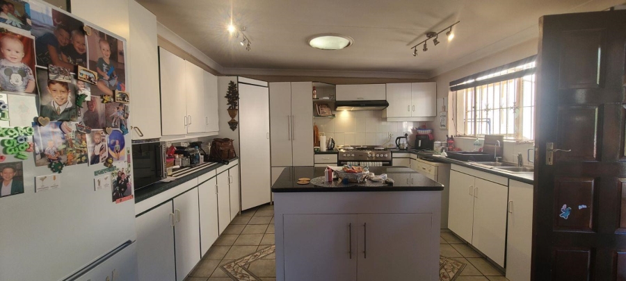5 Bedroom Property for Sale in Edendale Gauteng