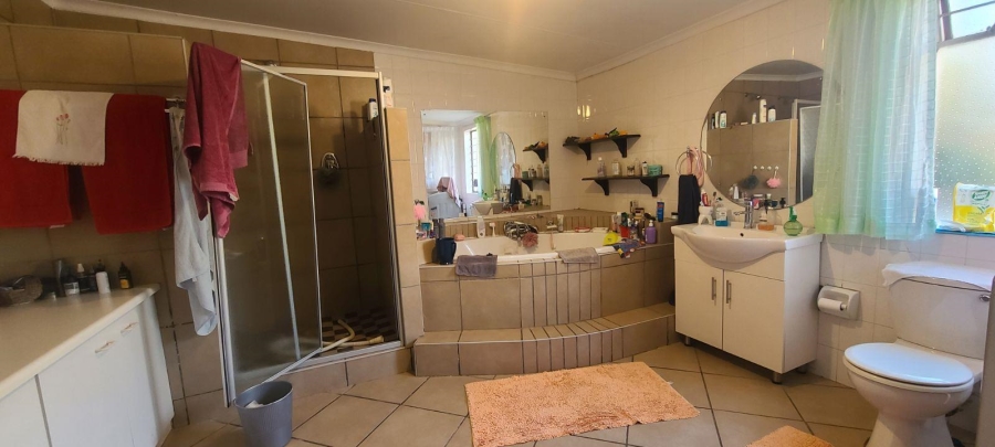 5 Bedroom Property for Sale in Edendale Gauteng