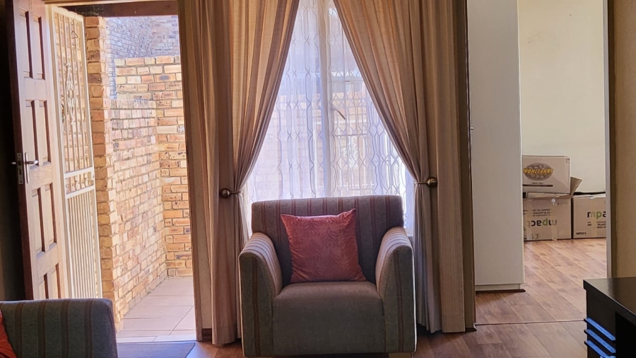 2 Bedroom Property for Sale in Groblerpark Gauteng
