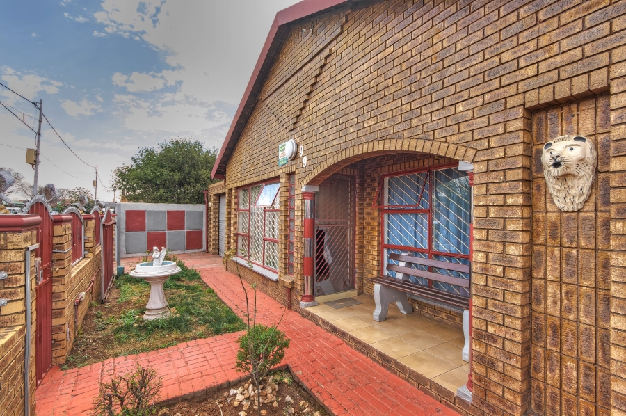 3 Bedroom Property for Sale in Lenasia Gauteng