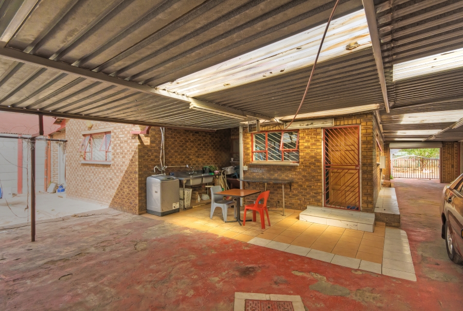 3 Bedroom Property for Sale in Lenasia Gauteng