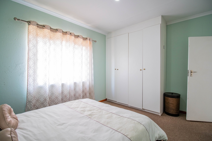 2 Bedroom Property for Sale in Noordwyk Gauteng