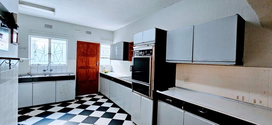 4 Bedroom Property for Sale in Three Rivers Proper Gauteng