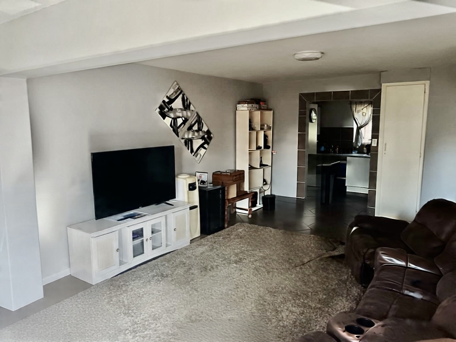 2 Bedroom Property for Sale in Wapadrand Gauteng