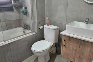 2 Bedroom Property for Sale in Pretoria North Gauteng