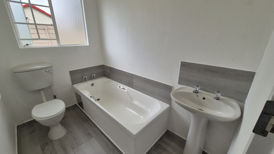 3 Bedroom Property for Sale in Eden Glen Gauteng