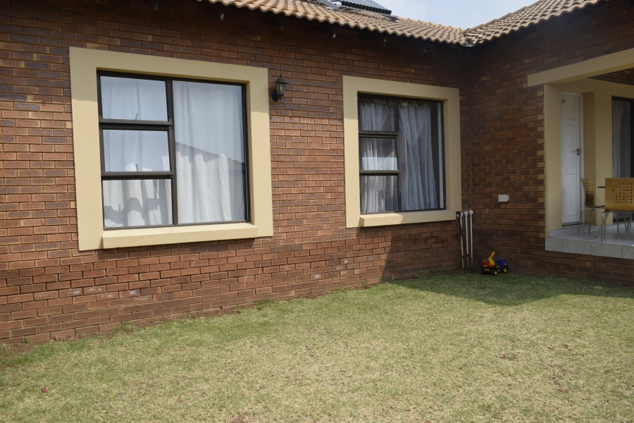 3 Bedroom Property for Sale in Helderwyk Gauteng