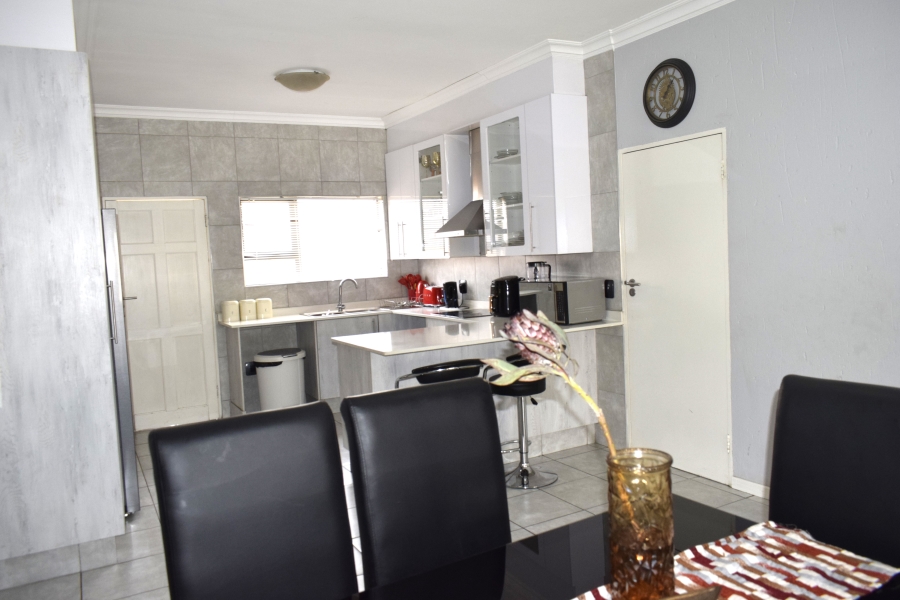 3 Bedroom Property for Sale in Helderwyk Gauteng