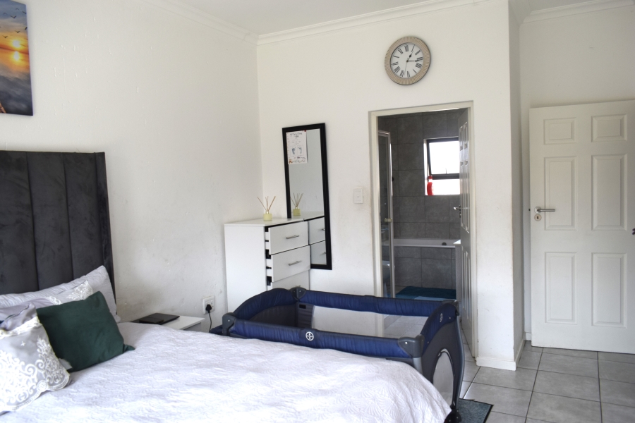 3 Bedroom Property for Sale in Helderwyk Gauteng