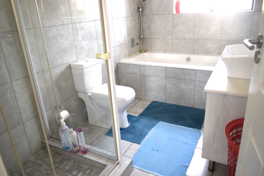 3 Bedroom Property for Sale in Helderwyk Gauteng