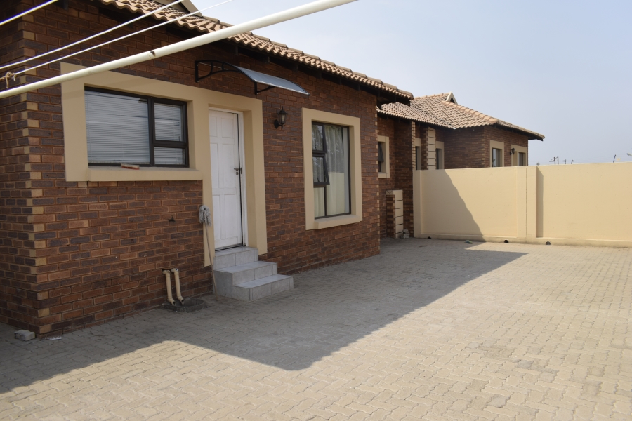 3 Bedroom Property for Sale in Helderwyk Gauteng