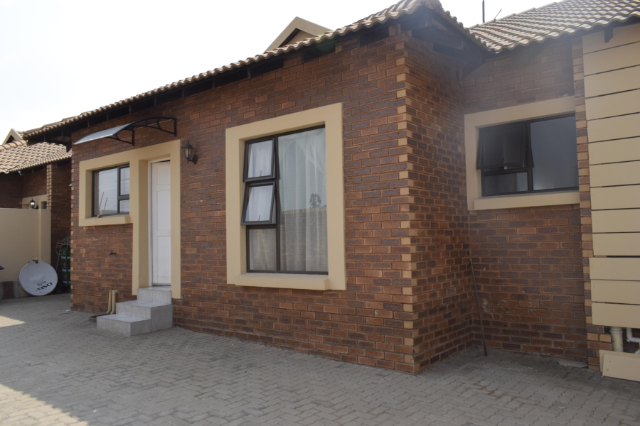 3 Bedroom Property for Sale in Helderwyk Gauteng