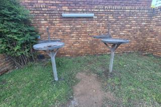 2 Bedroom Property for Sale in Pretoria North Gauteng