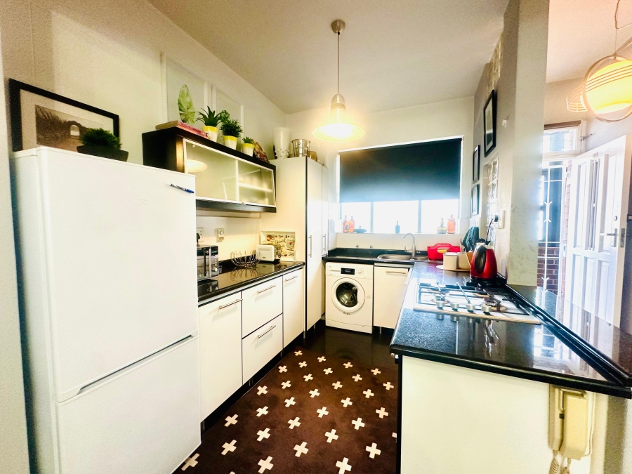 1 Bedroom Property for Sale in Rosebank Gauteng