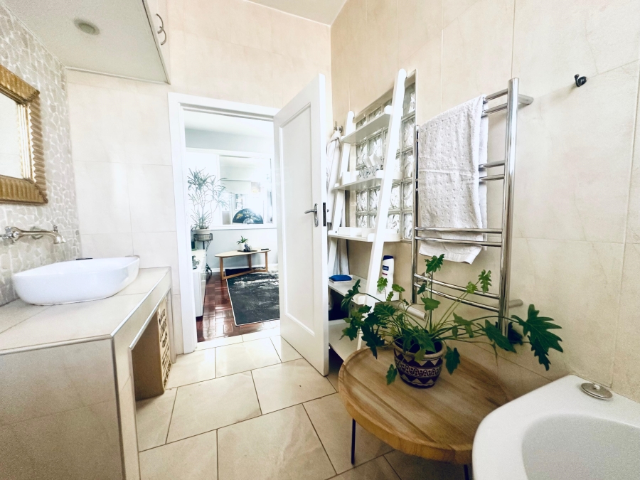 1 Bedroom Property for Sale in Rosebank Gauteng