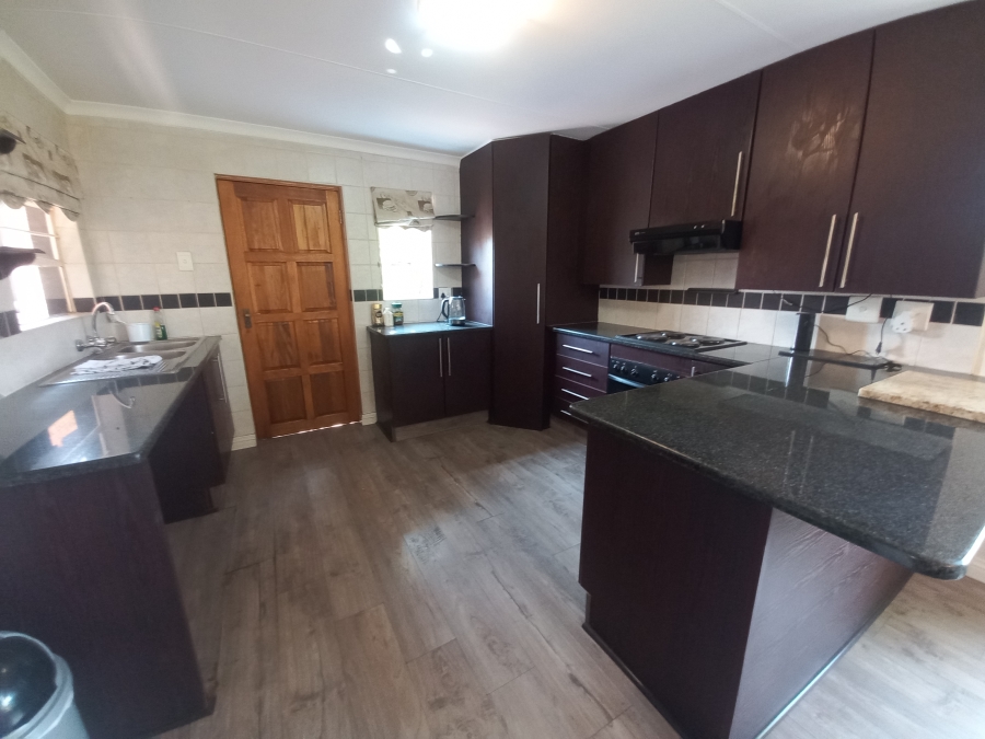 3 Bedroom Property for Sale in Illiondale Gauteng
