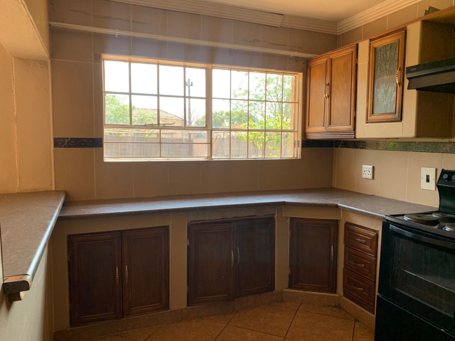 3 Bedroom Property for Sale in Hillshaven Gauteng