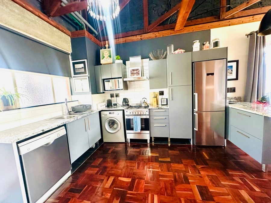 1 Bedroom Property for Sale in Rosebank Gauteng