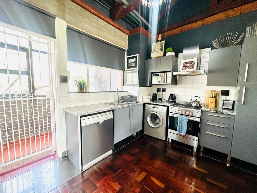 1 Bedroom Property for Sale in Rosebank Gauteng