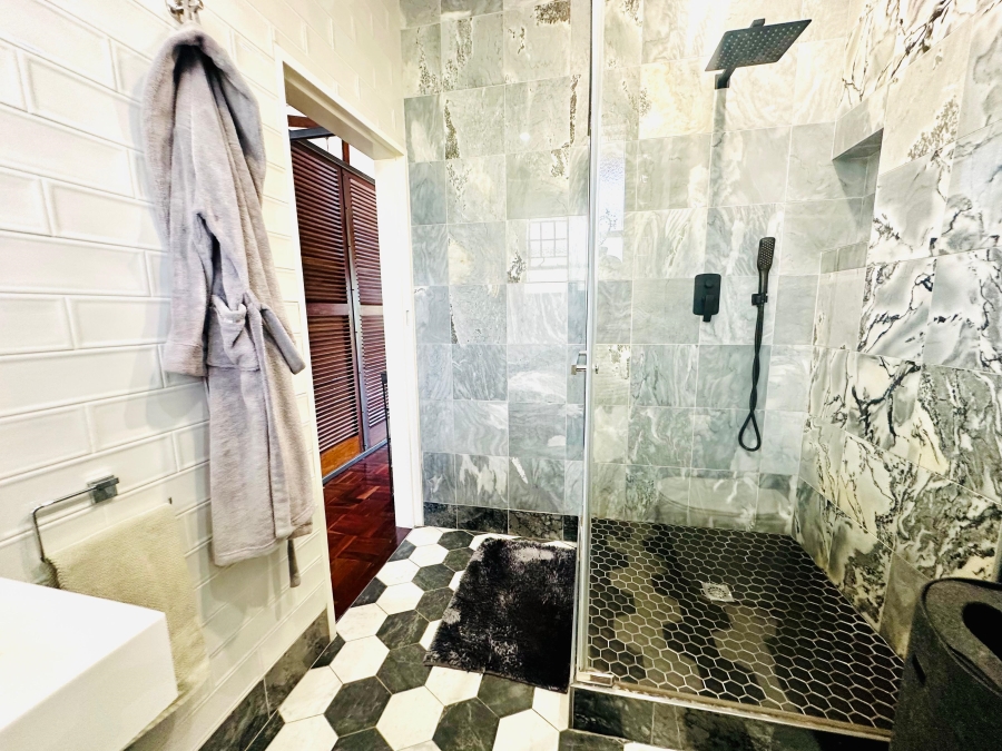 1 Bedroom Property for Sale in Rosebank Gauteng