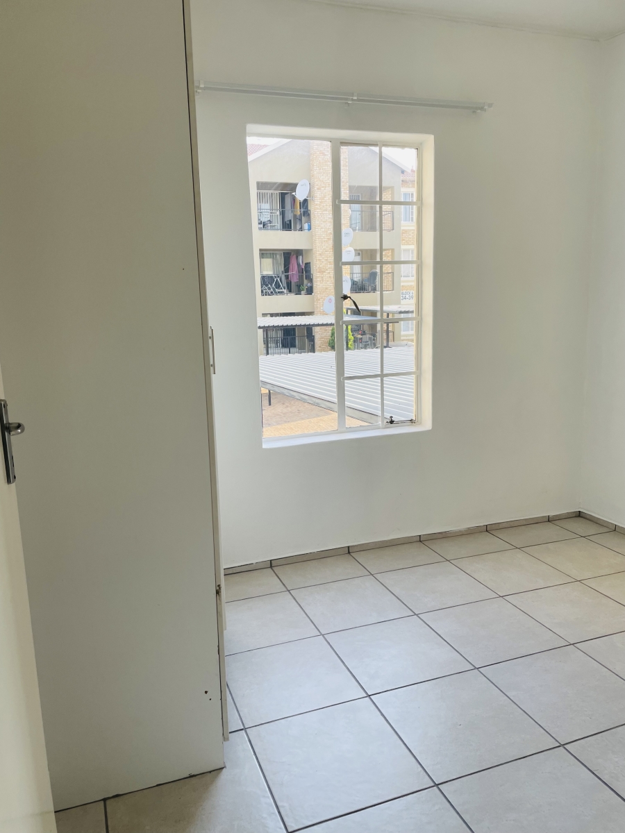To Let 2 Bedroom Property for Rent in North Riding Gauteng