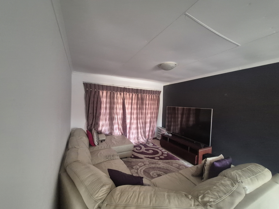 2 Bedroom Property for Sale in Carlswald Gauteng