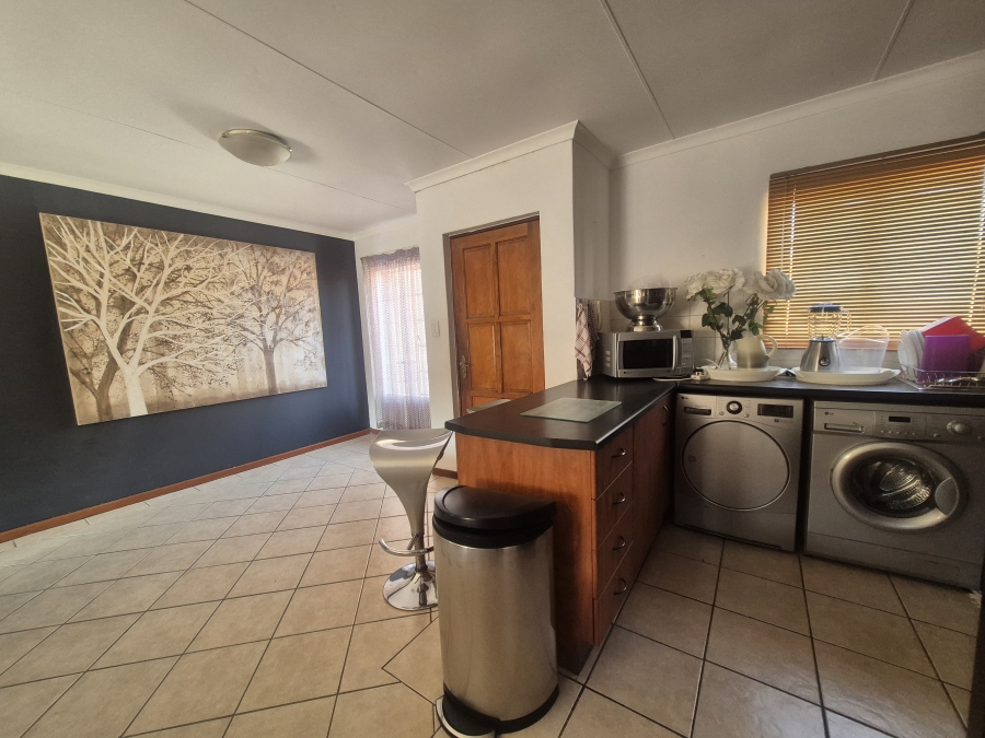 2 Bedroom Property for Sale in Carlswald Gauteng