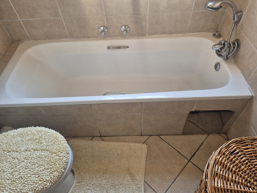 2 Bedroom Property for Sale in Carlswald Gauteng