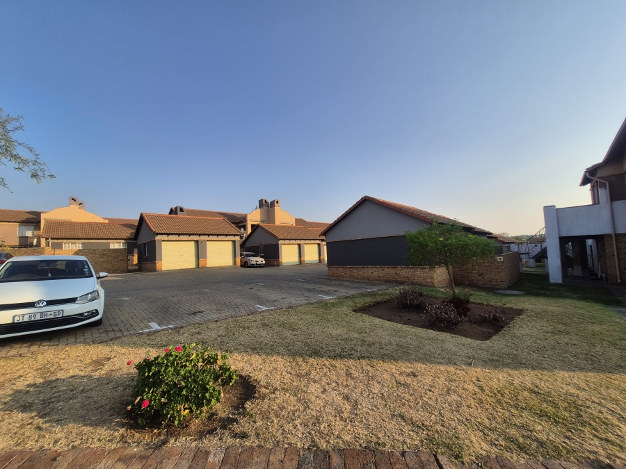 2 Bedroom Property for Sale in Carlswald Gauteng