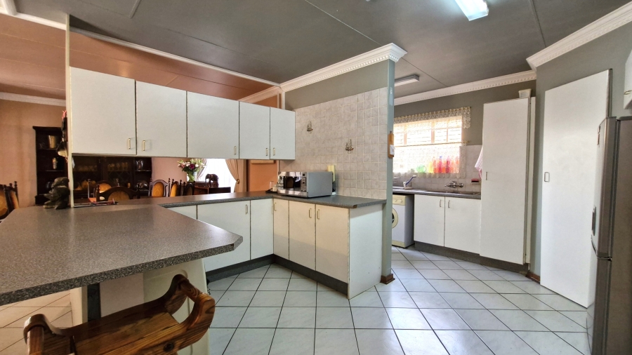 3 Bedroom Property for Sale in Eldoraigne Gauteng