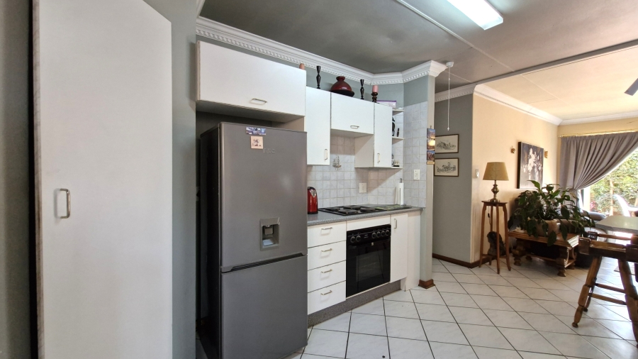 3 Bedroom Property for Sale in Eldoraigne Gauteng