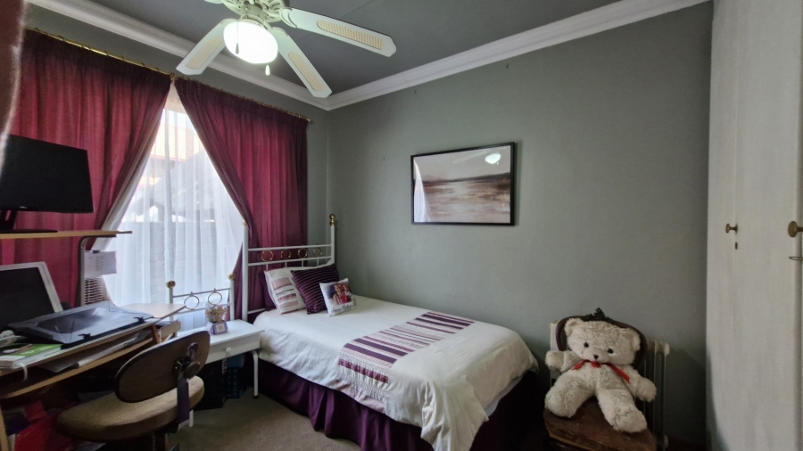 3 Bedroom Property for Sale in Eldoraigne Gauteng