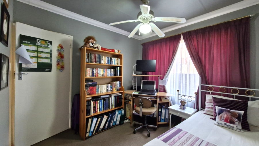 3 Bedroom Property for Sale in Eldoraigne Gauteng