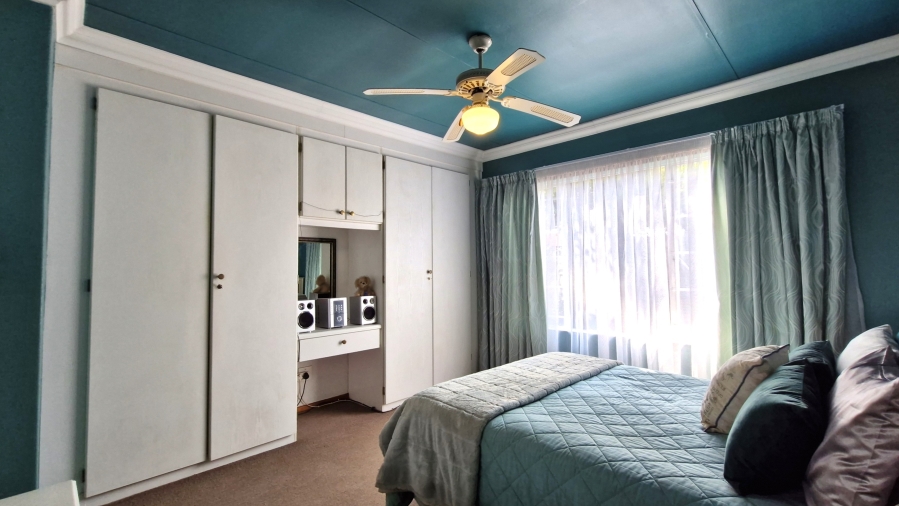 3 Bedroom Property for Sale in Eldoraigne Gauteng