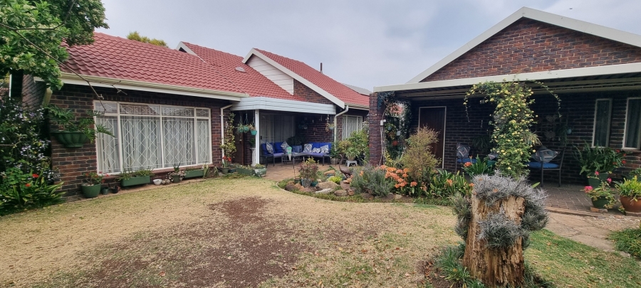 2 Bedroom Property for Sale in Sunward Park Gauteng