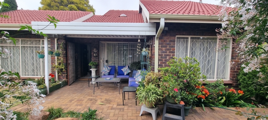 2 Bedroom Property for Sale in Sunward Park Gauteng