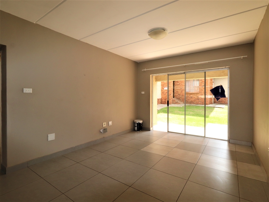 To Let 2 Bedroom Property for Rent in Birchleigh Gauteng