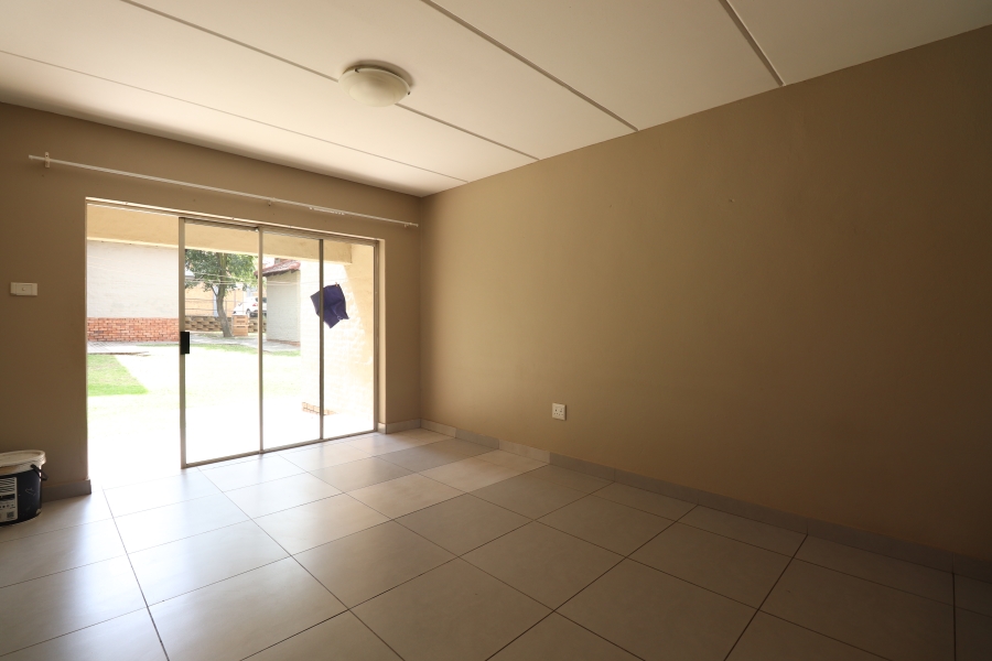 To Let 2 Bedroom Property for Rent in Birchleigh Gauteng