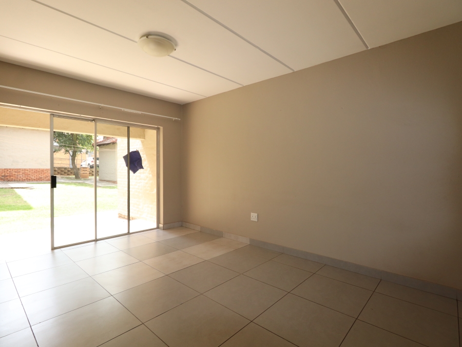 To Let 2 Bedroom Property for Rent in Birchleigh Gauteng