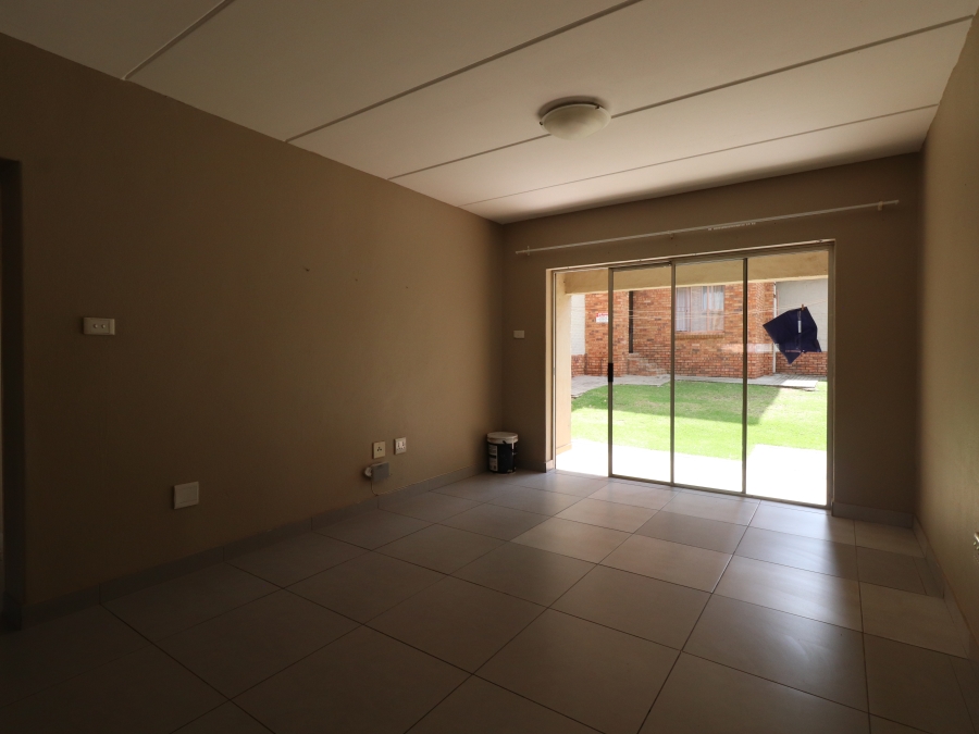 To Let 2 Bedroom Property for Rent in Birchleigh Gauteng