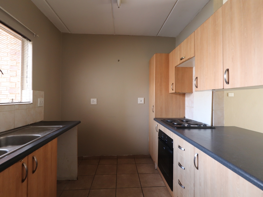 To Let 2 Bedroom Property for Rent in Birchleigh Gauteng