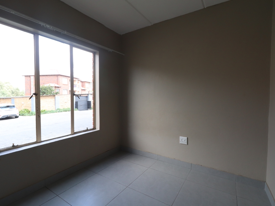 To Let 2 Bedroom Property for Rent in Birchleigh Gauteng