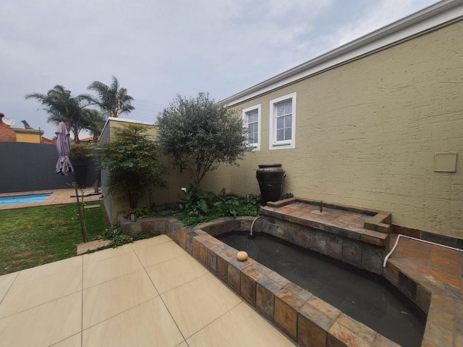 2 Bedroom Property for Sale in Vanderbijlpark SW 5 Gauteng