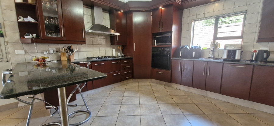4 Bedroom Property for Sale in Equestria Gauteng