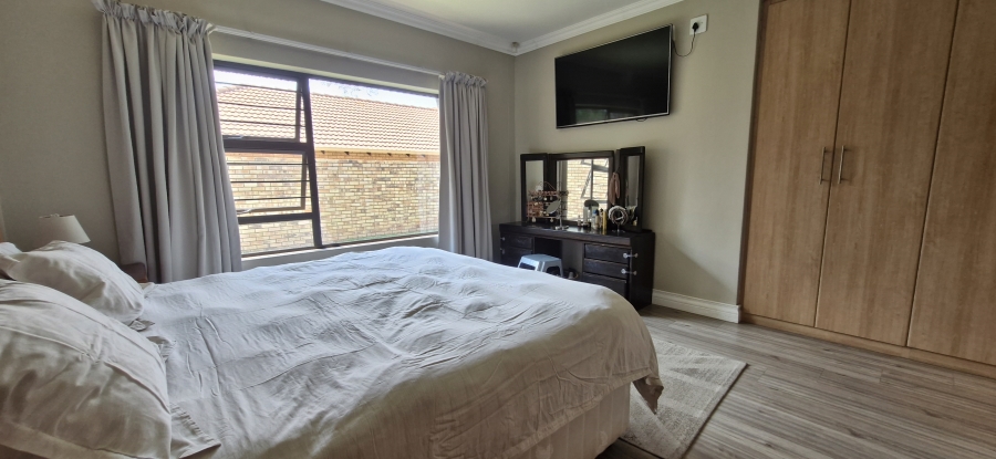 4 Bedroom Property for Sale in Equestria Gauteng